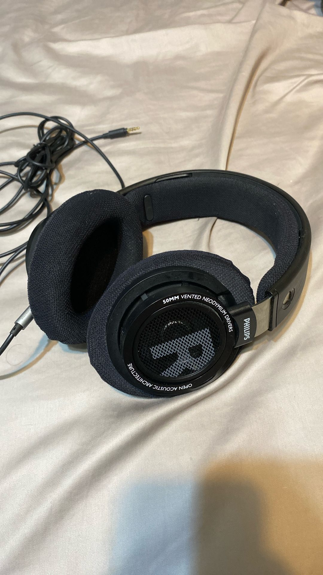 Philips SHP9500 HiFi Precision Stereo Over the Ear Headphones Black Open Back