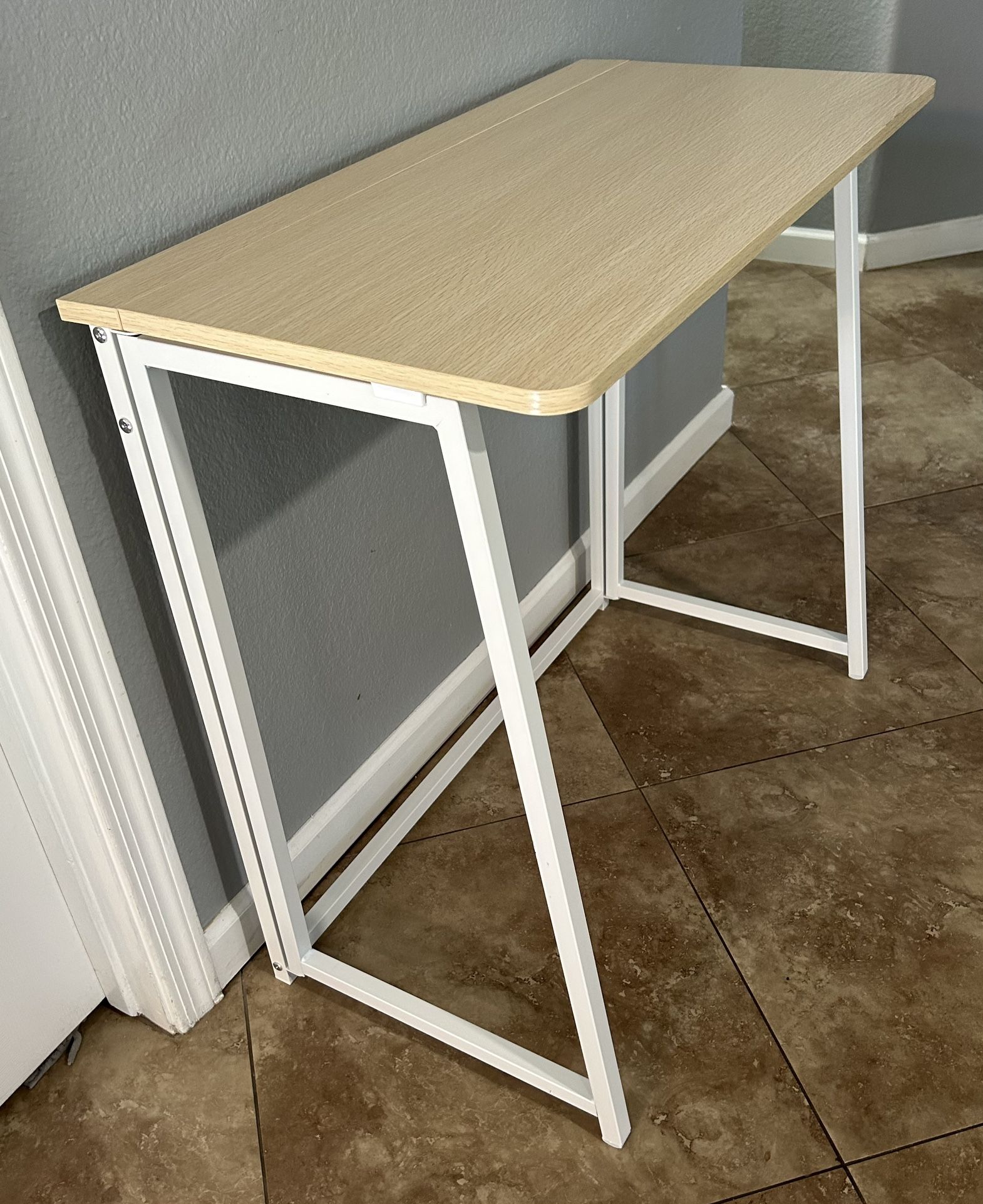 (NEW) 32” Wide Light Oak Folding Computer Desk