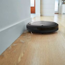 iRobot Roomba 694 Wi-Fi Robot Vacuum + Charging Dock