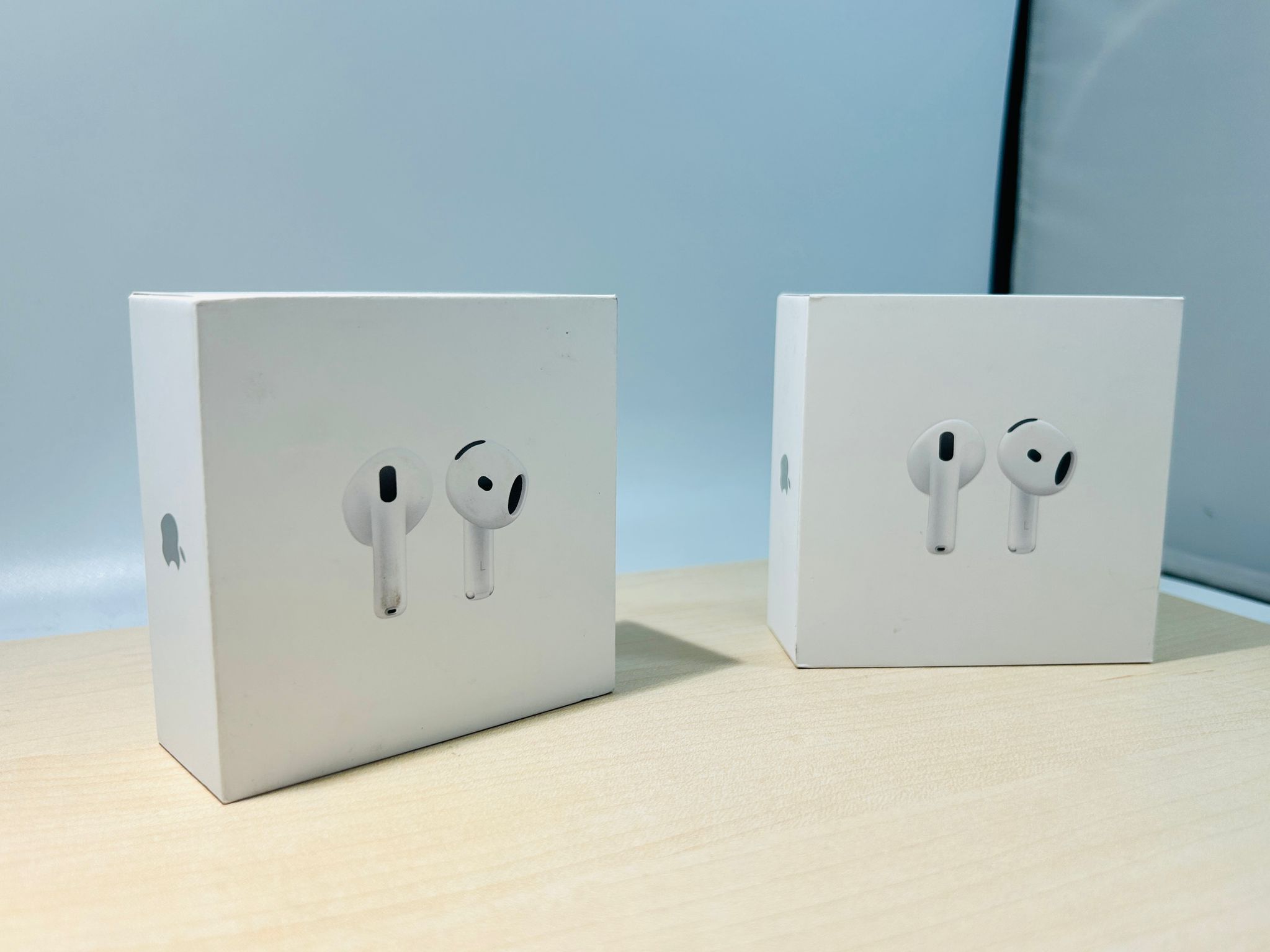 Apple AirPods 4 With Charging Case NEW