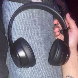 Beats Solo 4