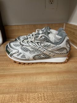 Bottega Veneta Size 45