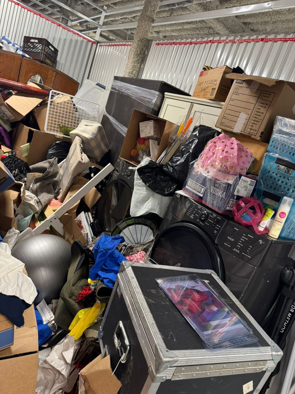 π₯ MASSIVE STORAGE UNIT SALE β ONLY $700 for EVERYTHING! π·οΈ St. Petersburg, FL π₯