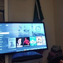 Samsung Crystal Clear 52" Smart TV 