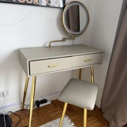 Modern Vanity Table + Chair with LED Mirror