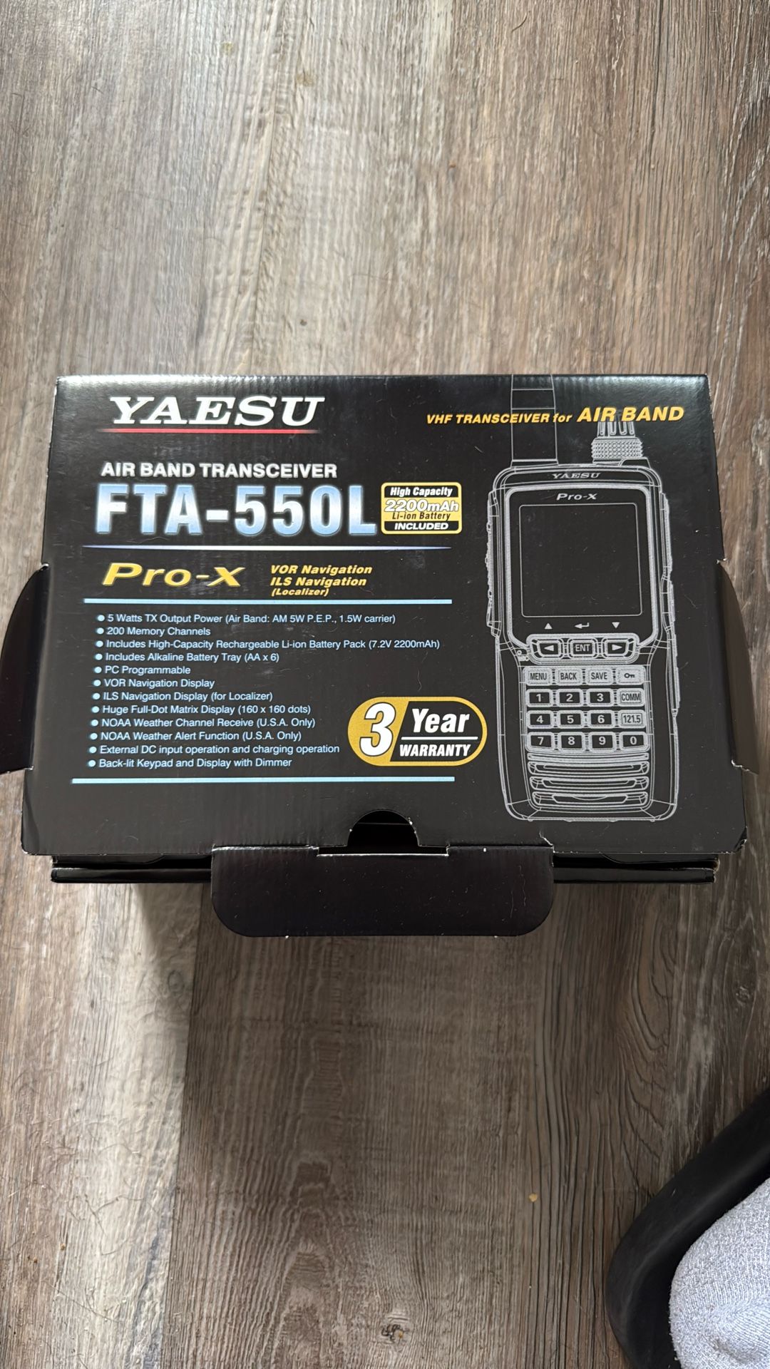 Yaesu FTA-550L Pro X Air Band Radio