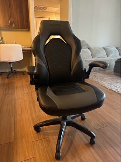 Desk/Gaming Chair