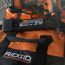 Rigid18 Gauge Brad Nailer / Narrow Crown Stapler 