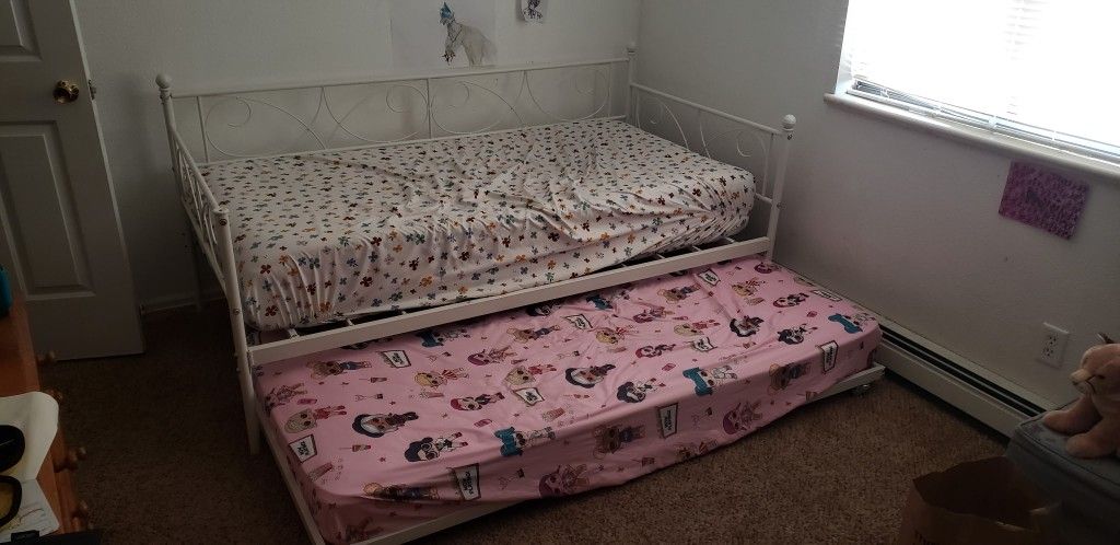 Trundle Bed 2 Twin ( Mattresses Not Included )