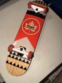 Maple Skateboard / Like New