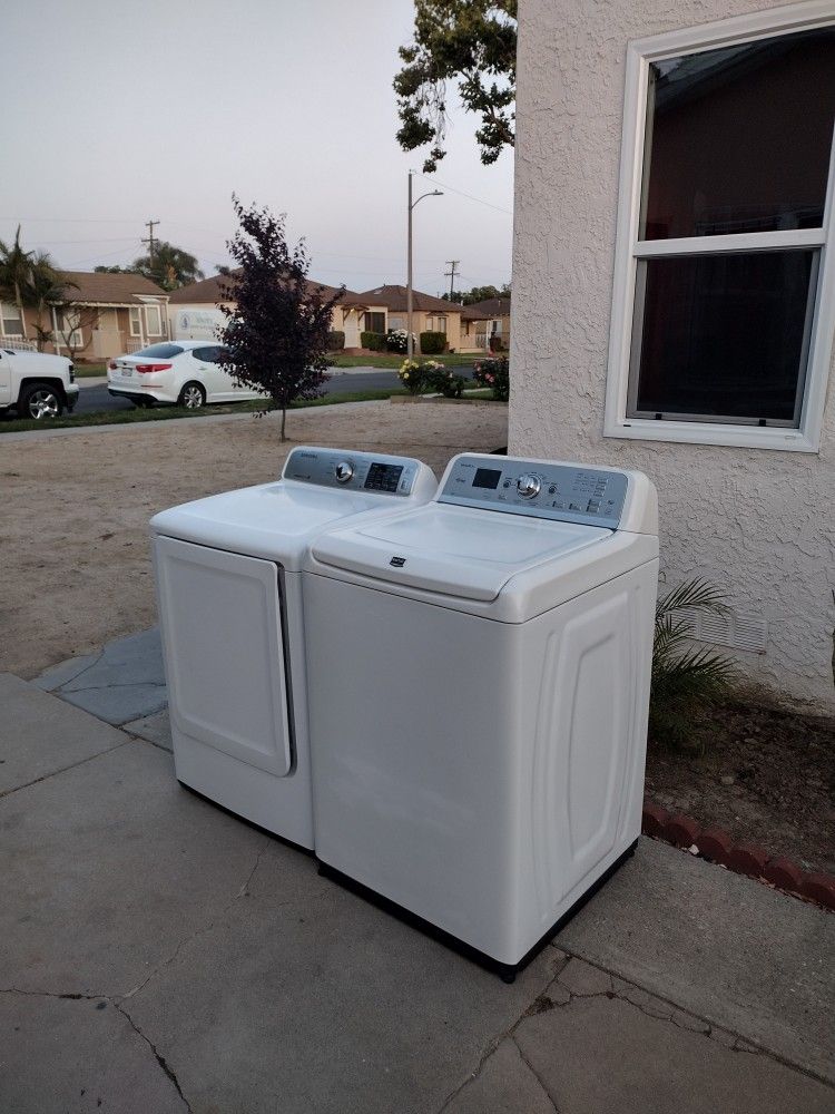 Washer And Gas Dryer 