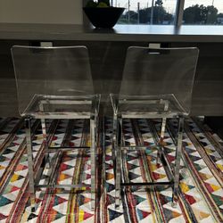 2 CLEAR BAR STOOLS 