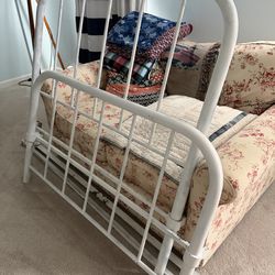 Antique metal double bed frame