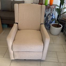 $80 Can Recliner Chair