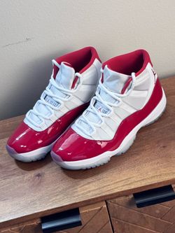 Like new Cherry Jordan 11 9.5