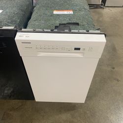 Frigidaire  FFBD1831UW 18 Inch Full Console Built In Dishwasher with 8 Place Settings