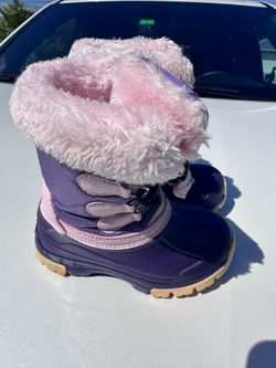 Winter Boot Size 5 .