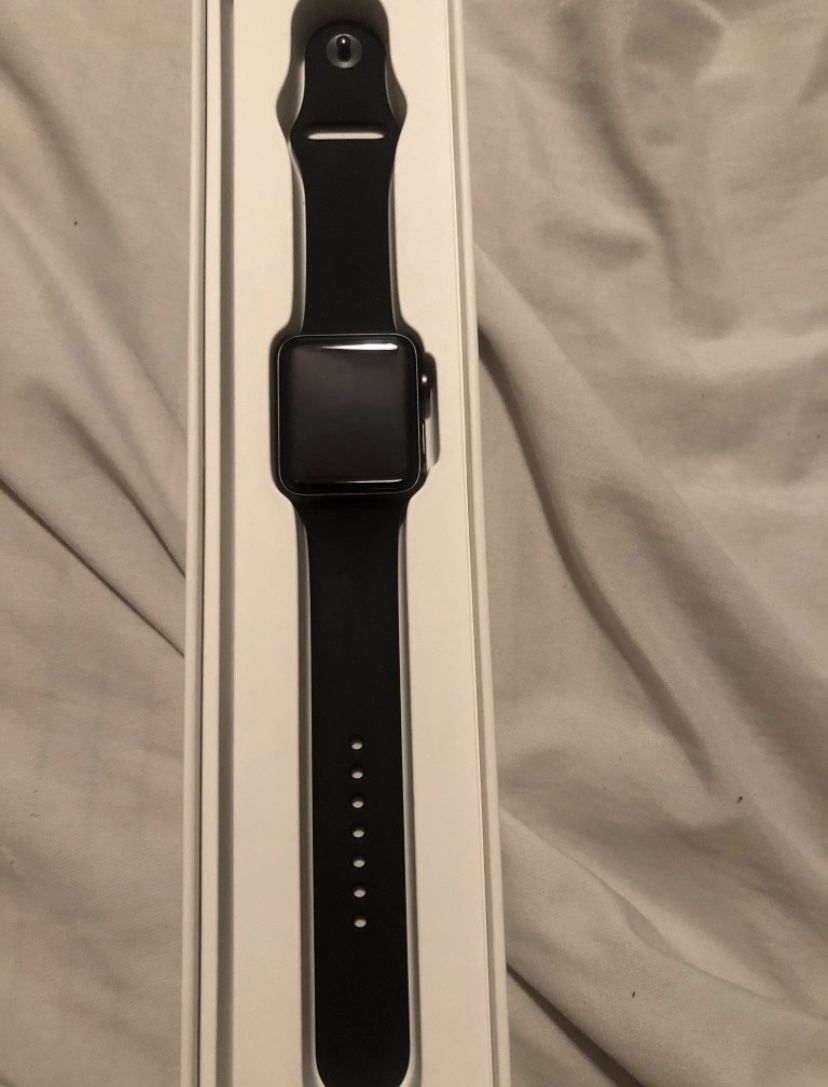 Apple watch series 3 ONLY 1