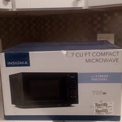 Insignia Microwave