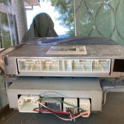 Toyota Prius engine LECU ECM control module 2001 - 2004 OEM Part 1 GEN
