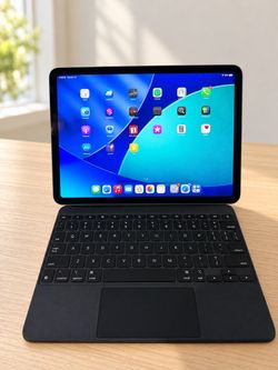 Open Box iPad Air 11-inch M4 128GB + Magic Keyboard | Warranty Until October 2027