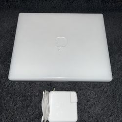 Apple Laptop