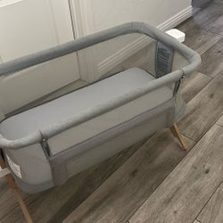 Newton Bassinet $100