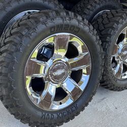 Chevy LTZ OEM 20s Wheels On New Mud Terrain 33s Tires. 