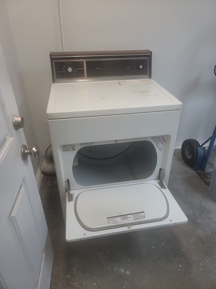 Kenmore Heavy-Duty Gas Dryer