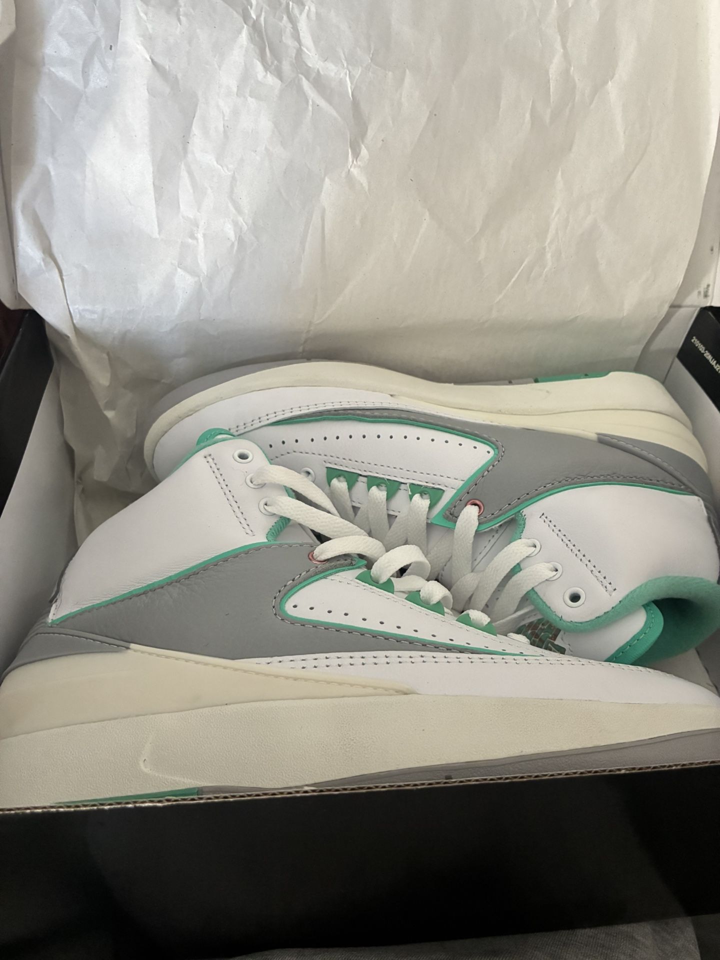 womans air jordan retro 2 