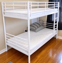 ••••Twin Bunk Bed with Mattresses ••••