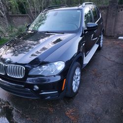 2013 BMW X5 black  3.0 engine (ENGINE problem)