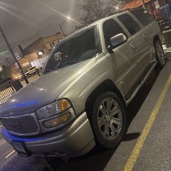 GMC Yukon Denali