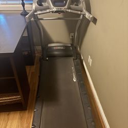 Bow flex 7 Series Treadmill