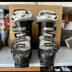 Salomon Divine 6 Womens Ski Boots - Sz 24.5