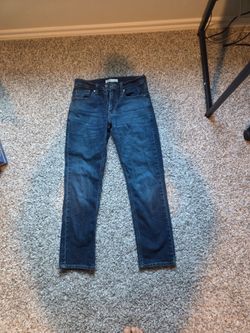 Levi athletic fit jeans never worn size 28 men