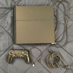 500 GB PlayStation 4 With All Cords And Controller