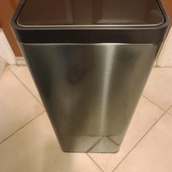 Rubbermaid Elite Stainless Steel Metal Dual Stream Step-on Trash Can 10.6 Gallon 