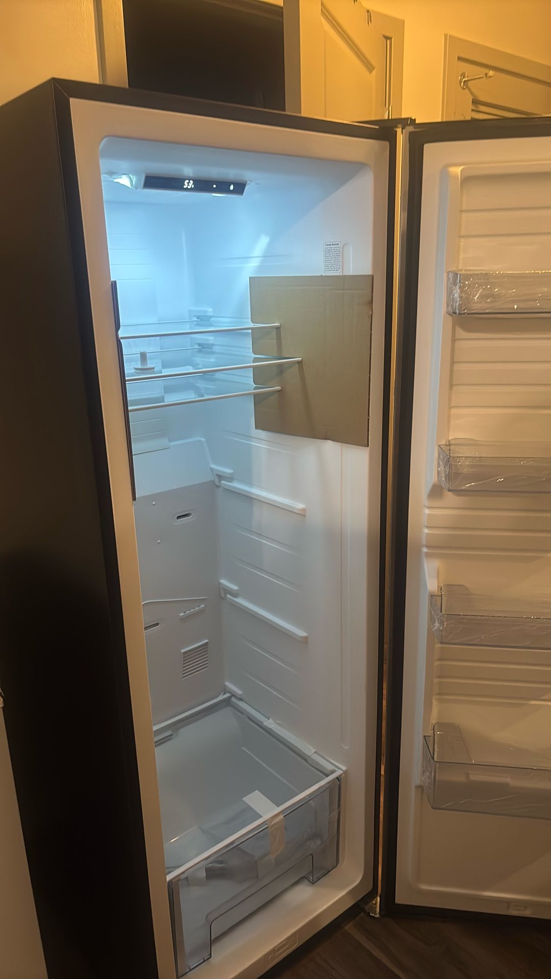 Vissani 11 Cu Ft Freezer/ Refrigerator Convertible