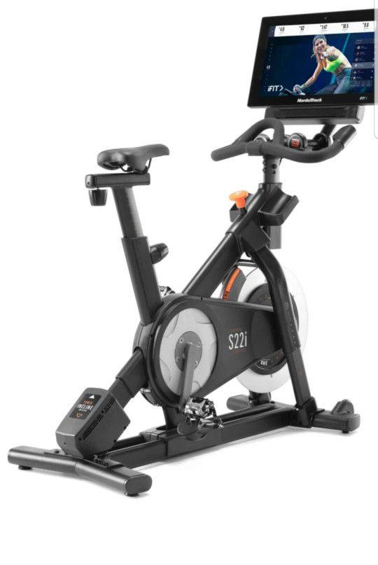 NordicTrack  S22i Commercial Studio Cycle