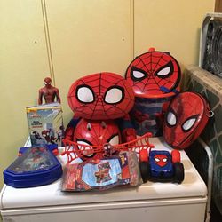 Spider-Man 17’ Plush and Collection set