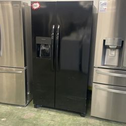 Black Frigidaire Side By Side Refrigerator HGV82
