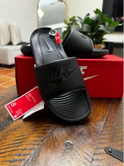 Nike Victori One Slides