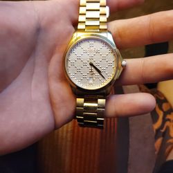 Rose Gold Gucci Watch For Sale
