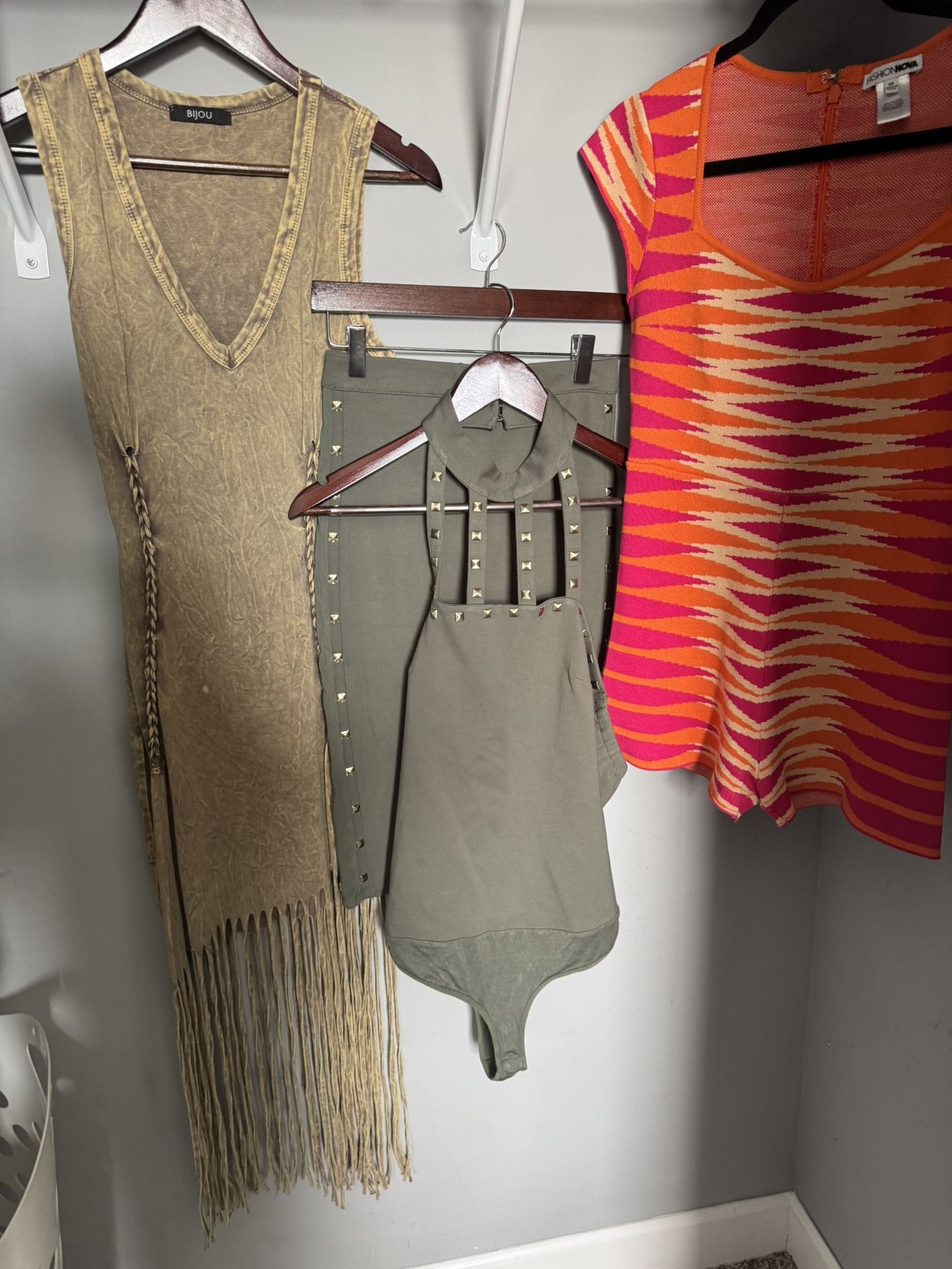 Dresses/Jumpsuits/sets