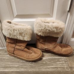 Women' Cozy Tan & Cream Boots By American Eagle Size 9