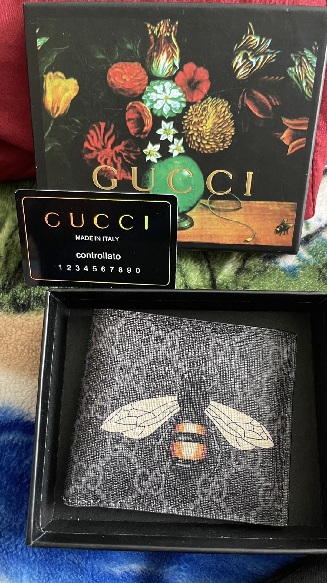 Authentic Gucci Wallet Gg Supreme Bee 