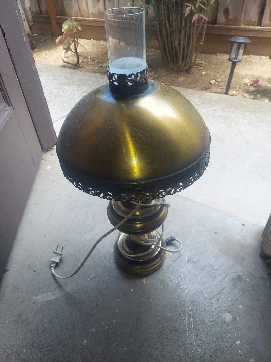 2 Vintage Lamp