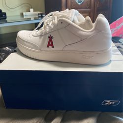 Authentic Angel From Reeboks Men 81/2