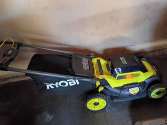 Excelente condiciones 18 volt Ryobi brushless 20" transmission lawn mower tool only $$120